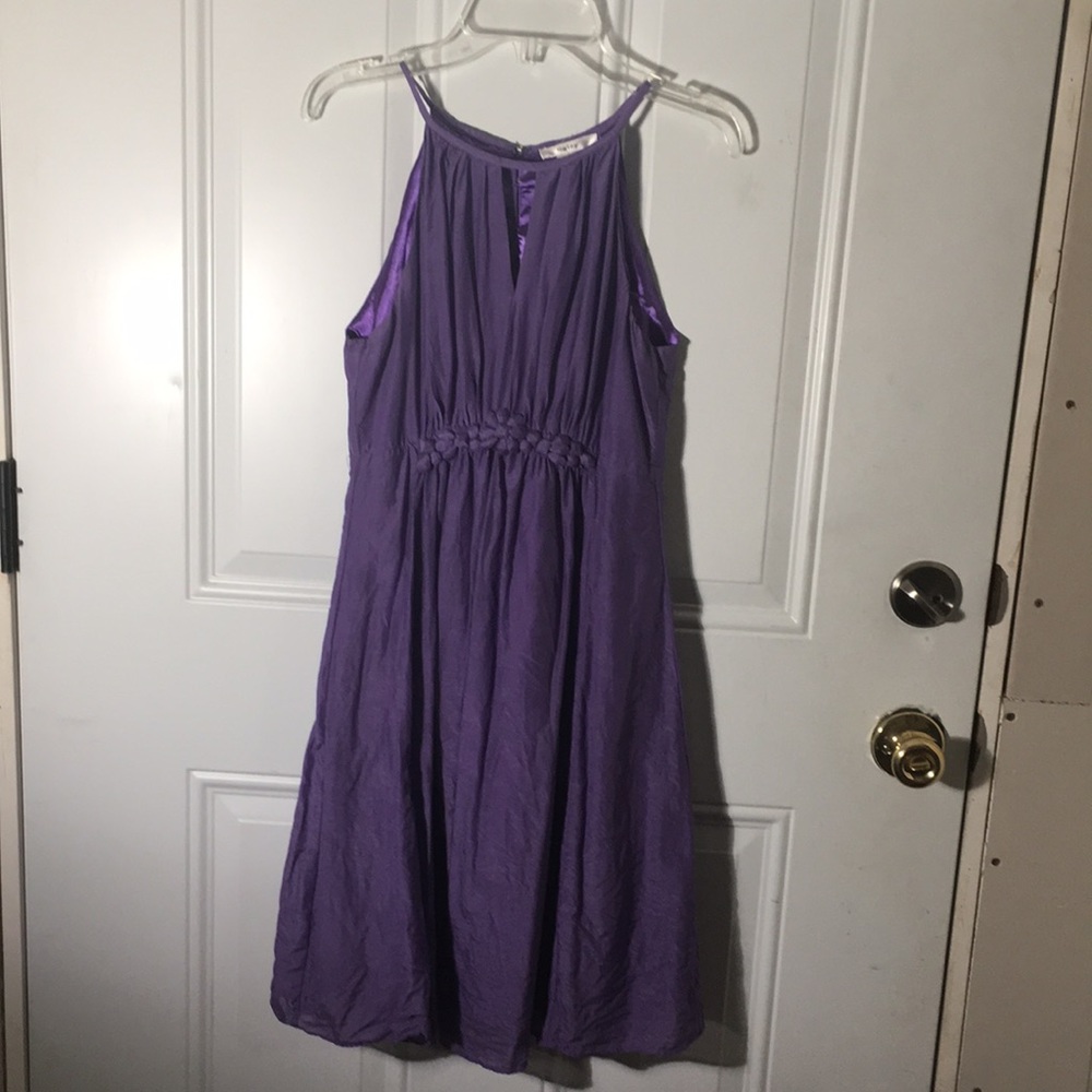 Easley sleeveless purple lined cut out v front button back dress size Small